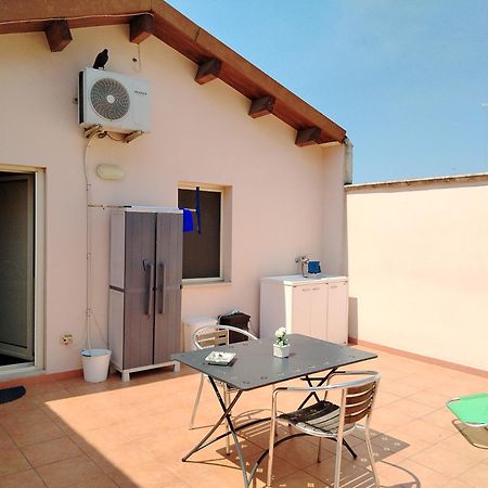 Mansarda Con Terrazzo Privato Apartment Barletta Exterior photo