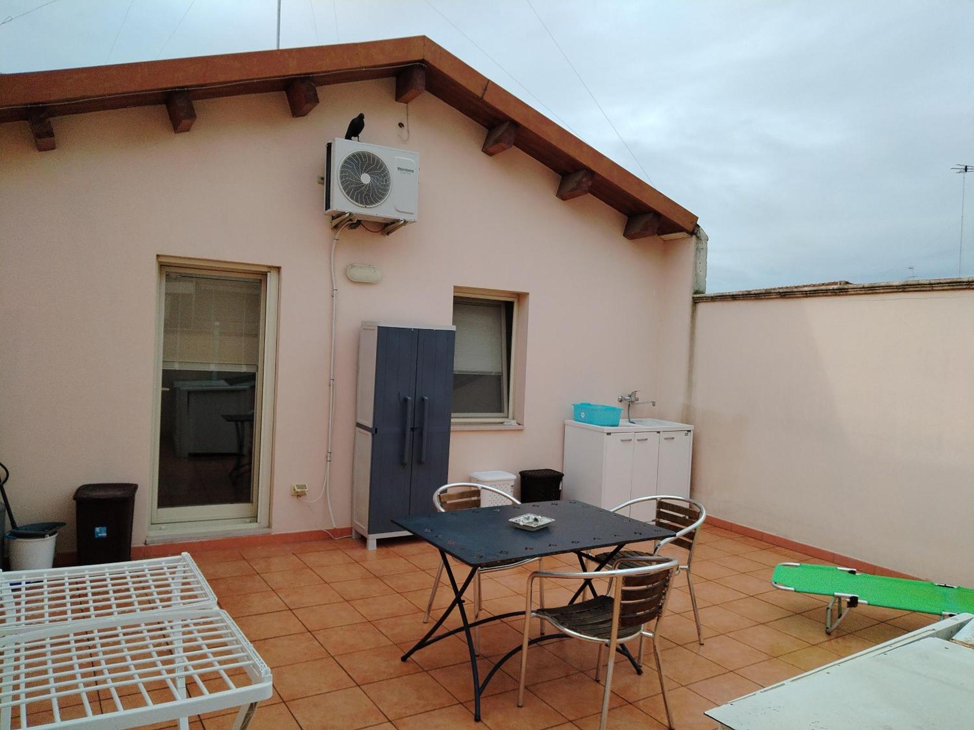 Mansarda Con Terrazzo Privato Apartment Barletta Exterior photo